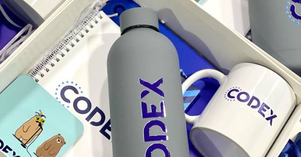 impresion-uv-dtf-para-crear-regalos-personalizados-adaptados-a-la-identidad-de-tu-marca